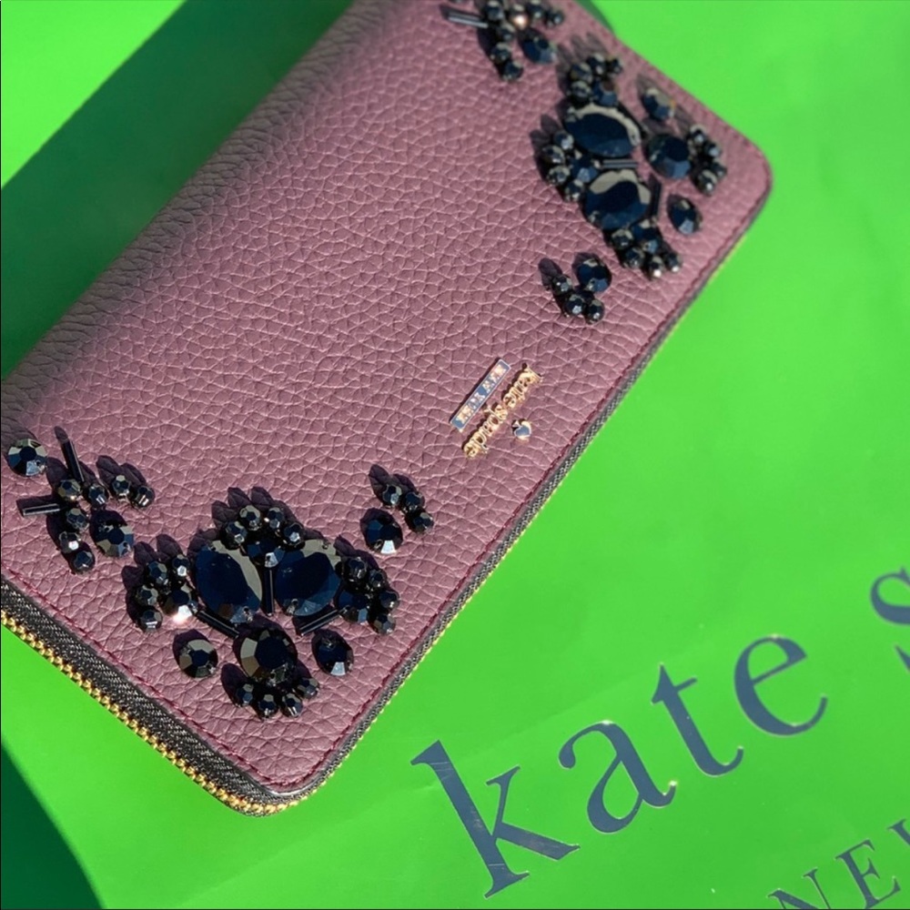 ✨Kate Spade Embellished Neda Anderson Way Wallet✨ - Picture 3 of 8
